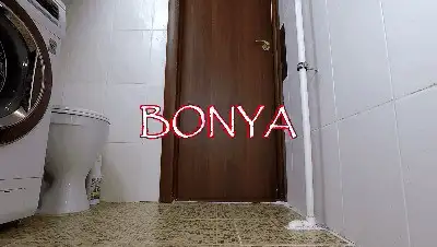 BONYA - Shit on My Feet