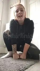 SophieKnight - You've been such a good slave I'll treat you to some fresh juice