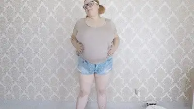 BONYA - BBW Pooping and Tits Smearing