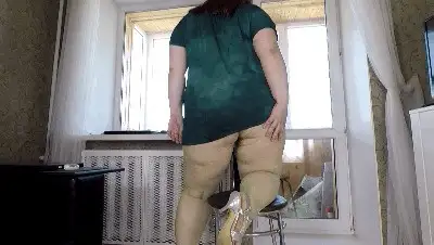 BONYA - Bbw has to Pooping with Fart