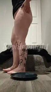 SophieKnight - Squatting down giving you pussy of my ass and pussy from the front as I release my big long goodies..