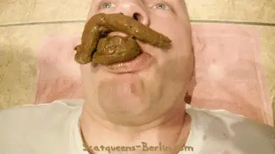 ScatqueensBerlin - Shit in Vacation P2 HD