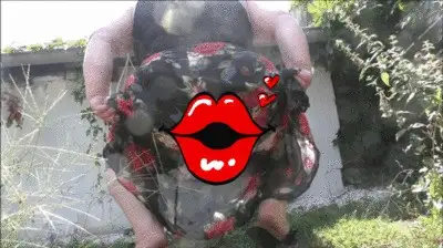Lady Shay - Scat and Pee Outdoor 2