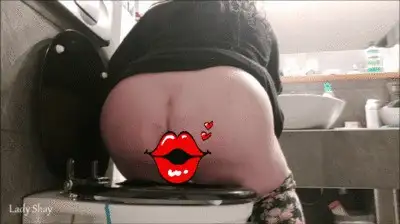 Lady Shay - Diarrhea! Lick that mess!