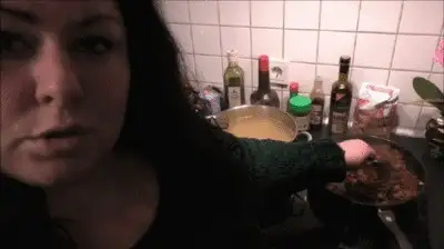 Lady Shay - Uwe´s delicious Scat meal UNCENSORED