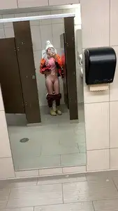 Princess Kazer - Leaving Stall Door Open in Public to Pee!