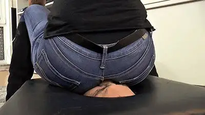 Madame Marissa - Facesitting slave trapped in the smother box