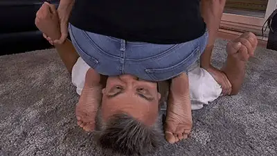 Madame Marissa - Smothered mercilessly under my ass