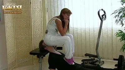 Mistress Katjas Clips & Pictures - 14-005 - Facesitting after workout (WMV - HQ - High Definition)