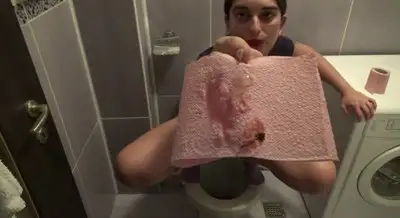 Under Mistress Roberta ass! - Mistress Roberta - Breakfast and jelly from my pussy -pov
