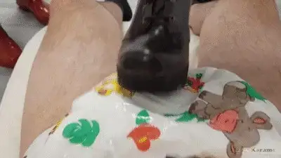 Lady Karame's Kingdom - Little diaper pussy