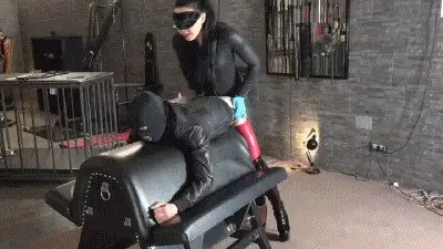 Gaia Femdom - MISTRESS GAIA - STRAPON FUCK TO MAKE ME BI - HD