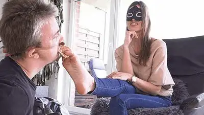 Madame Marissa - Foot sweat drenched croissants for the loser