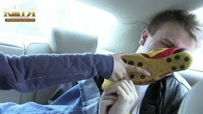 Mistress Katjas Clips & Pictures - 15-005 - Footdom on the backseat (WMV - HQ - High Definition)