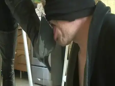Mistress Marie - You are again going to drool ? Clip 141.