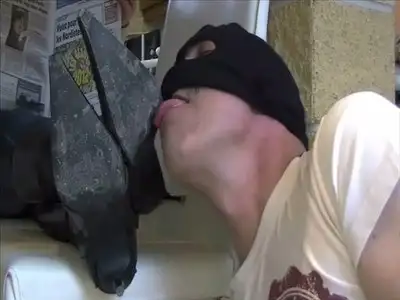 Mistress Marie - My soles are still dirty ! Part 2. Clip 87.