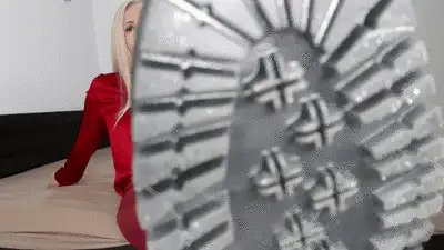 Goddess Nika - Boot Freak Jerk