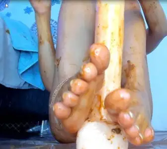 XTREME GIRLS - dirty feet scat