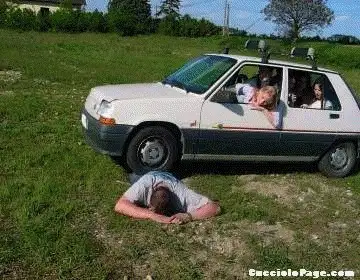 Cucciolo Extreme - 5 Girls Drive By Car Crushing