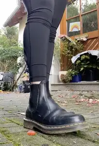 germancrushgoddess - Dr Martens gum crush