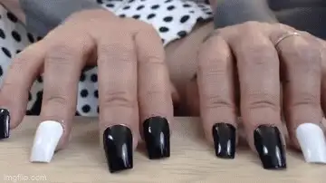 Double Trouble - Black N' White Nail Tapping