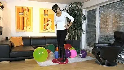 Madame Marissa - Balloons pop under riding boots