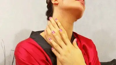 Boss Girls Productions - Seduced by my hands!