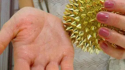 Boss Girls Productions - Handmassage with the glitter ball - SD
