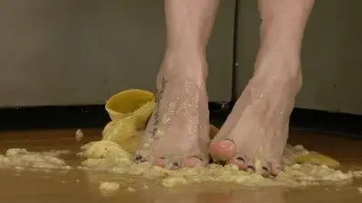 FeetExtreme - Emily VS Banana (FULL HD MP4 version)