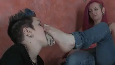 FeetExtreme - Foot Smelling Obedience (SD WMV version)