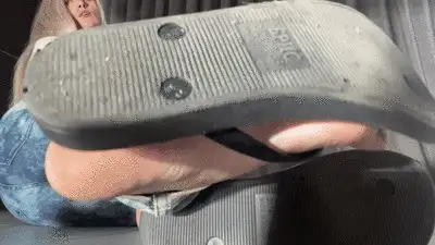 Goddess Nika - My Feet Sucker