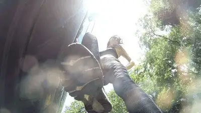 Madame Marissa - Running giantess is dangerous for you, little man!