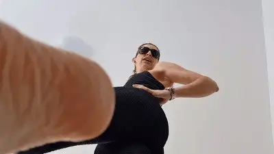 Madame Marissa - Stuck to the giantess' foot during workout