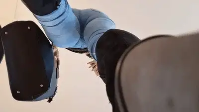 Madame Marissa - Unaware crushing the tiny foot voyeur