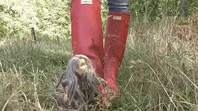 Madame Marissa - Tiny victim humiliated and crushed under Hunter boots