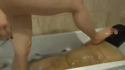 Gaia Femdom - MISTRESS GAIA - BATH WATER SMOTHER - HD