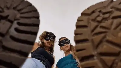 Madame Marissa - Living doormat for your dirty boots