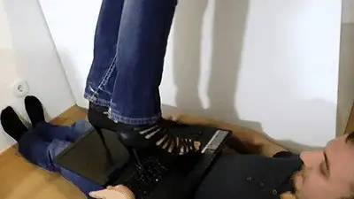 Madame Marissa - Hurting the slave double