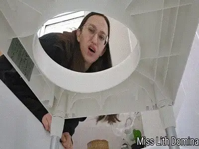 Miss Lith Domina Toilet Clips - Morning Run Interrupted: Goddess's Urgent Release