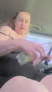 LadyVikkiWet - In the backseat