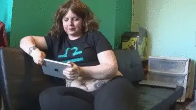 Gurgle Goddess Belly and Gas - I Fart and Ignore You!