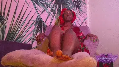 Poly Pocket - Burping Bonnet Babe Smoking Foot Worship