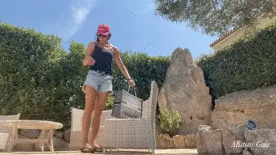 Gaia Femdom - MISTRESS GAIA - RELAX IN THE POOL - HD