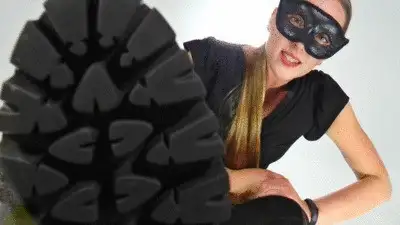 Boss Girls Productions - Lady Nora - You've just lost your job as my shoeshine boy!