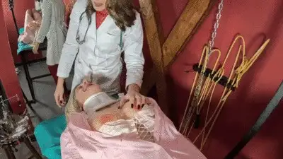 Dea Nemesi Goddess Femdom - Screaming tits 🎯