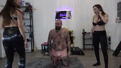 2-on-1 wrestling
