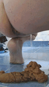 Pooping in the toilet I taste my poop!
