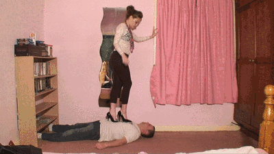 Sophies Trampling In High Heels