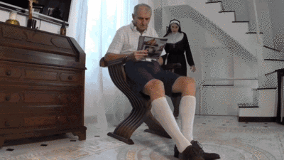 Nun Spank 👋
