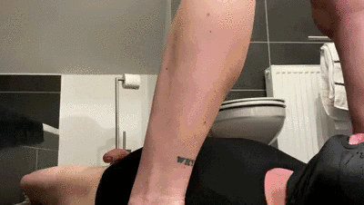 Toilet training: the first lesson